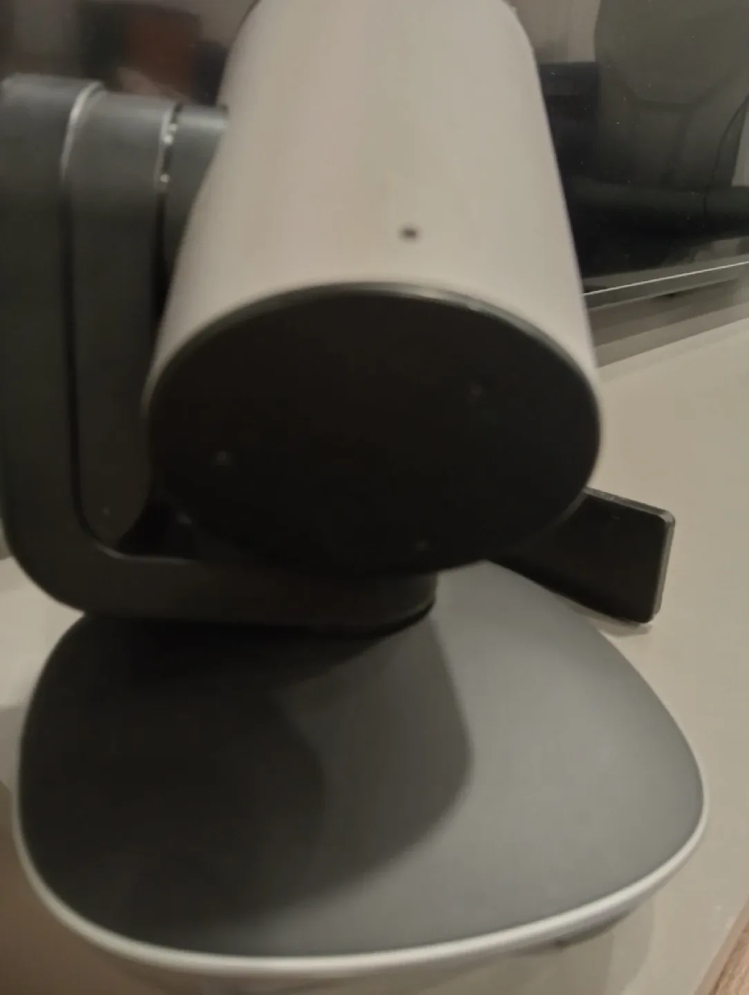 Logitech Conference Camera image indicator(4)