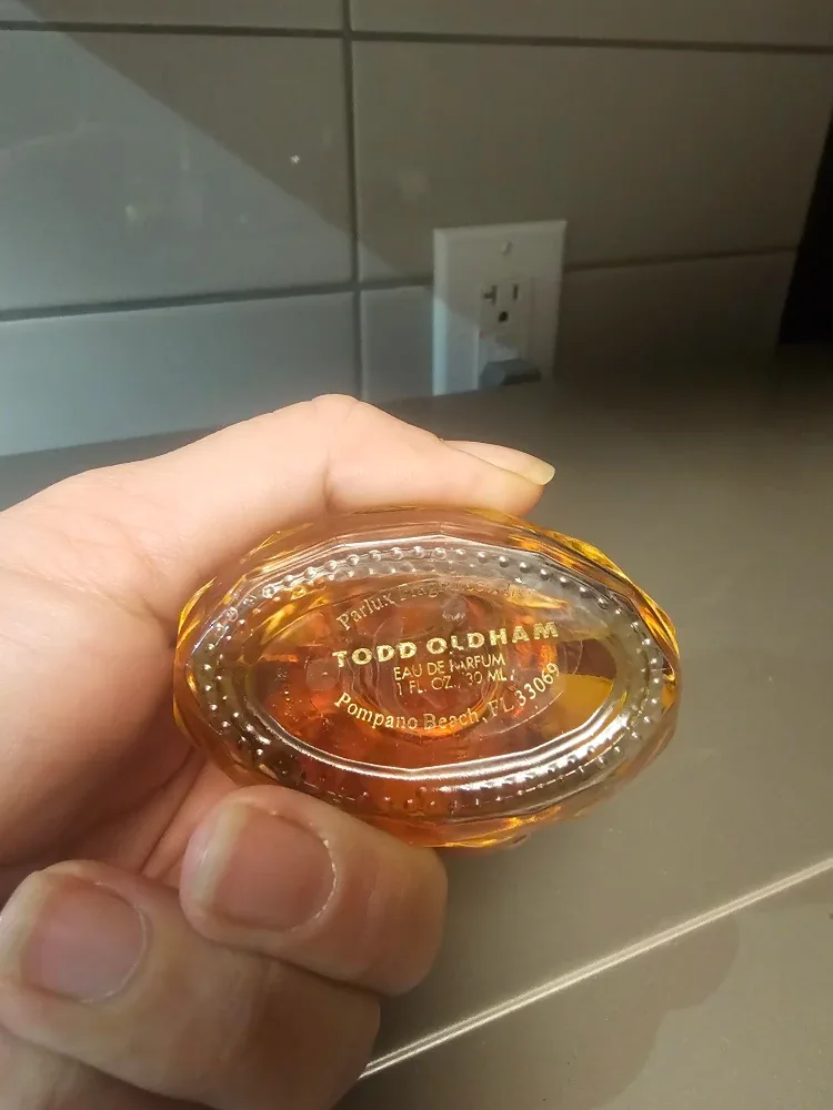 Todd Oldham Eau de Parfum - 32 mL image indicator(2)