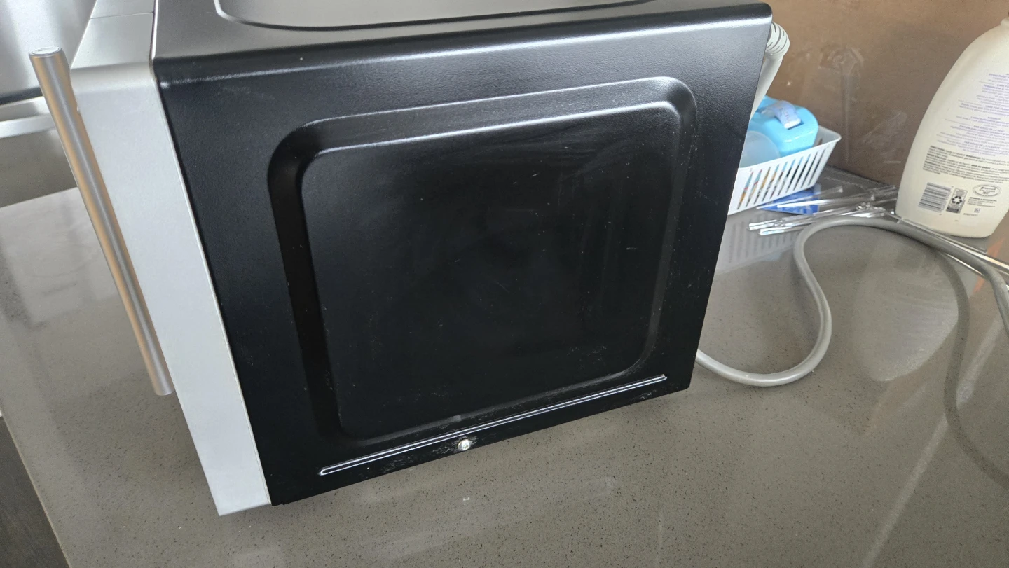 Hamilton Beach Microwave Oven - photo 5