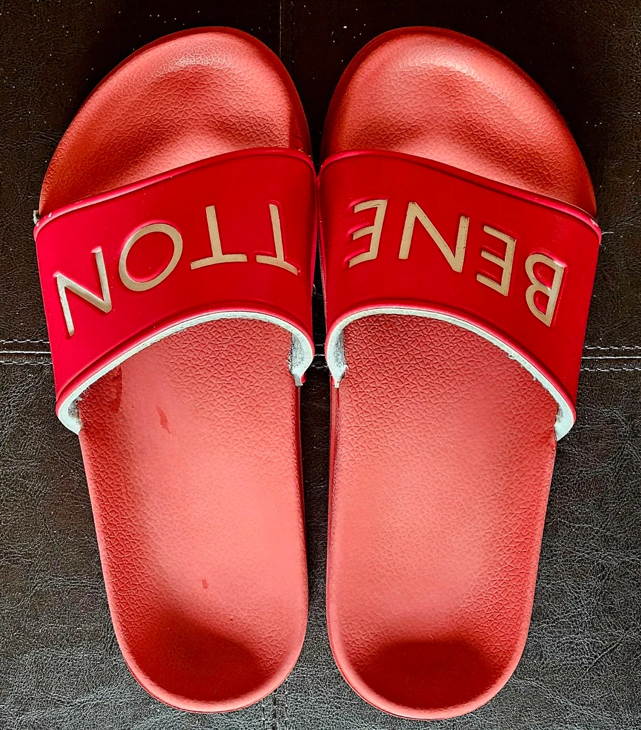 Benetton Red Slides - Size 9 🥕 image indicator(2)