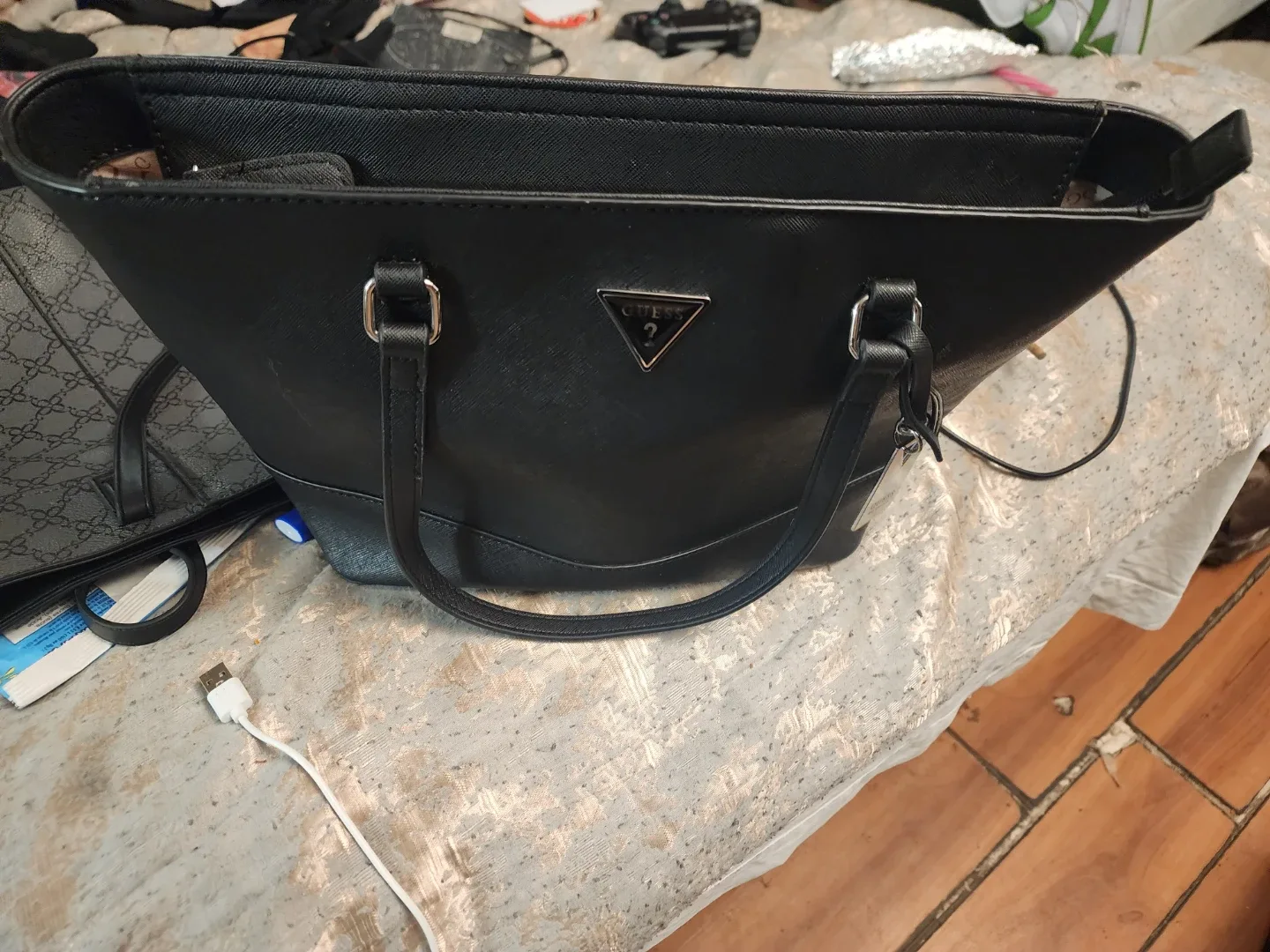 Guess Black Tote Bag image indicator(4)