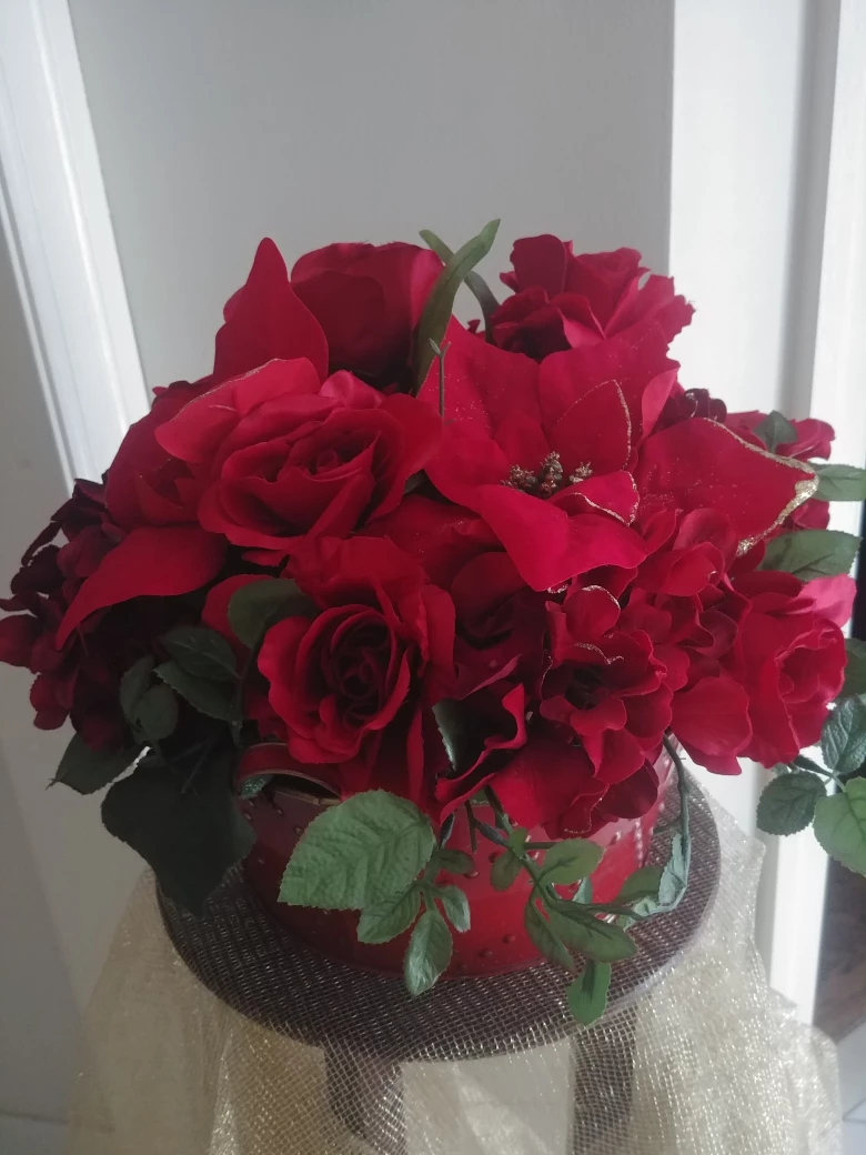 Red silk xmas floral arrangement