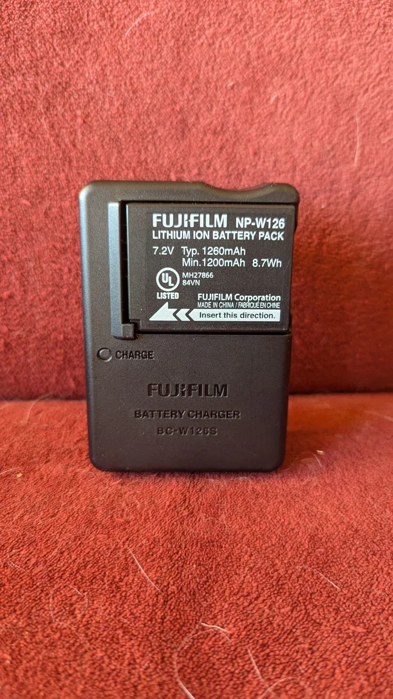 Battery Charger Fujifilm BC-W126S + NP-W126 Battery