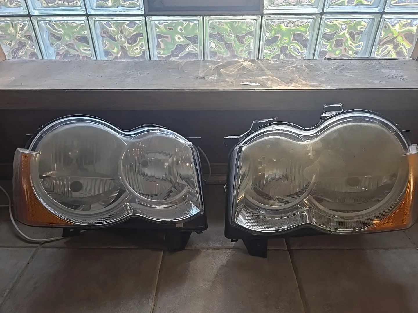 2005-2010 WK Jeep Grand Cherokee Headlight Pair