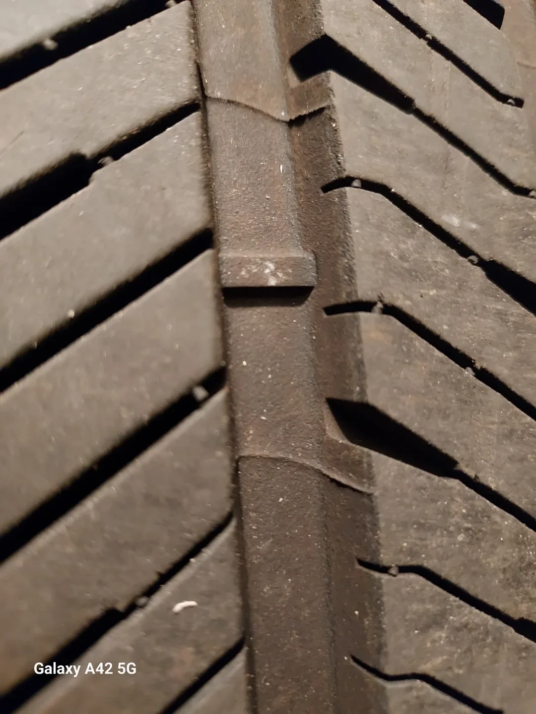 285/45R22 Goodyear Eagle Touring Tire image indicator(7)