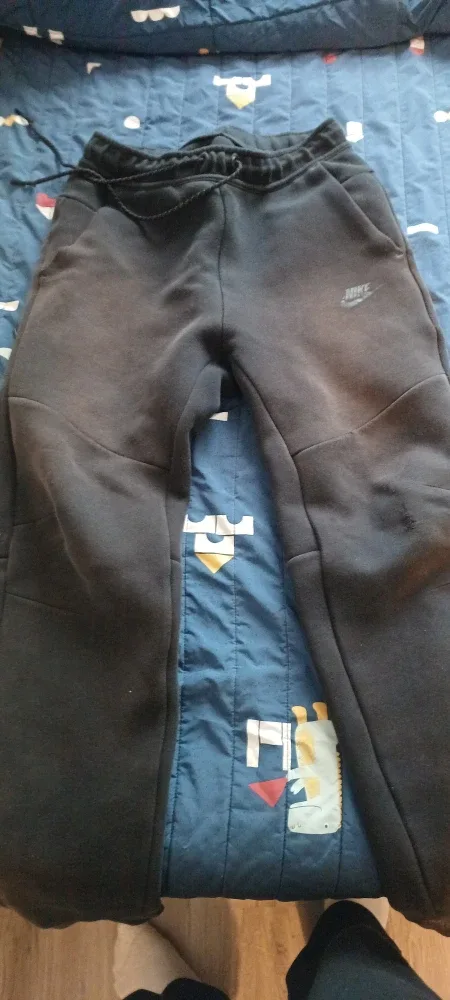 nike tech tracksuit image indicator(3)