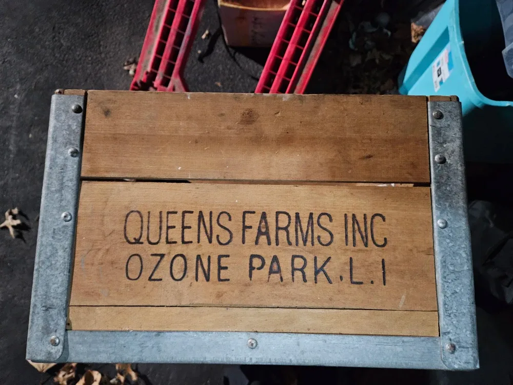 Queens Farms Inc. Wooden Crate - Ozone Park L.I. image indicator(2)