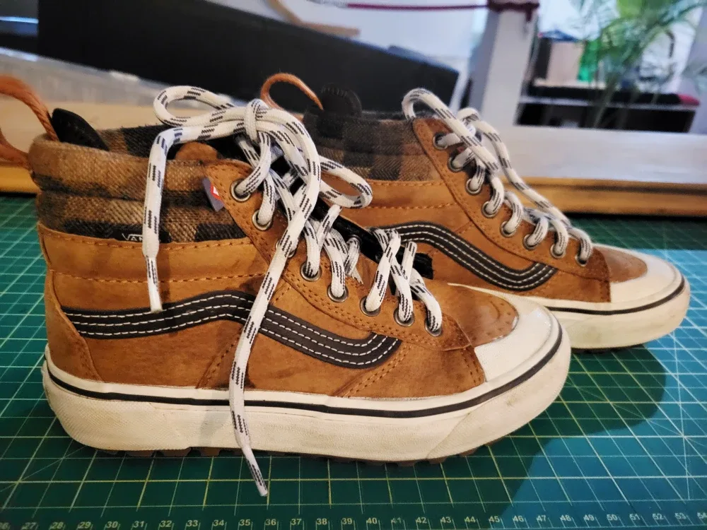 Vans Sk8-Hi MTE-1 Brown/Plaid Shoes Size: 5M 6.5W