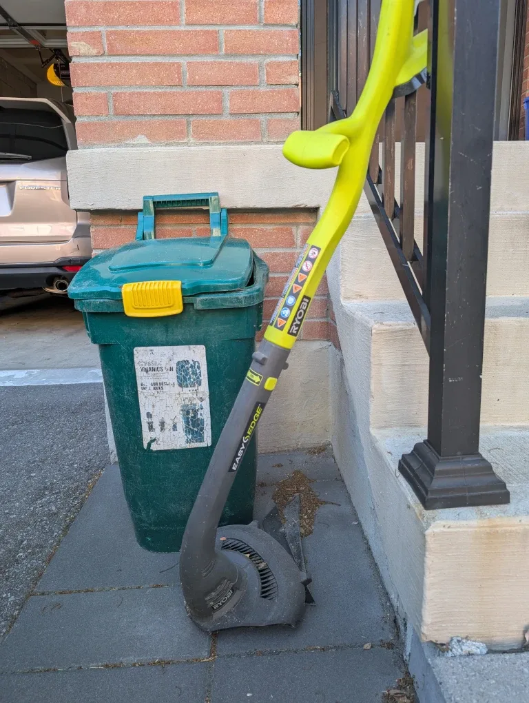 Ryobi Easy Edge Trimmer