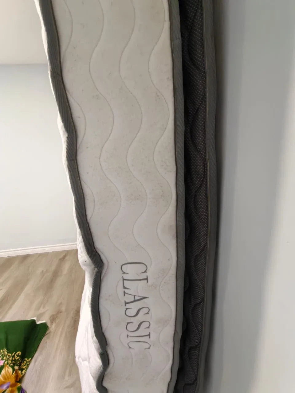 Classic Mattress - Used image indicator(2)