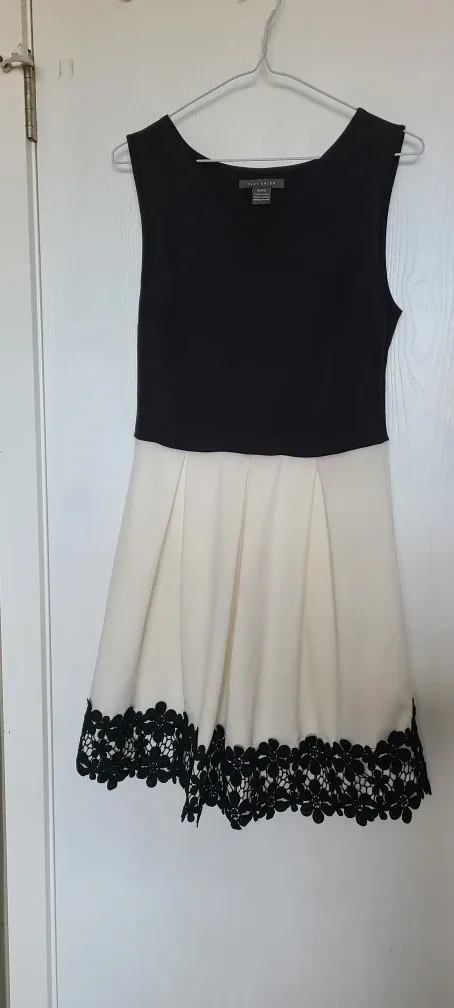 Suzy Shier Black & White Dress - Size L