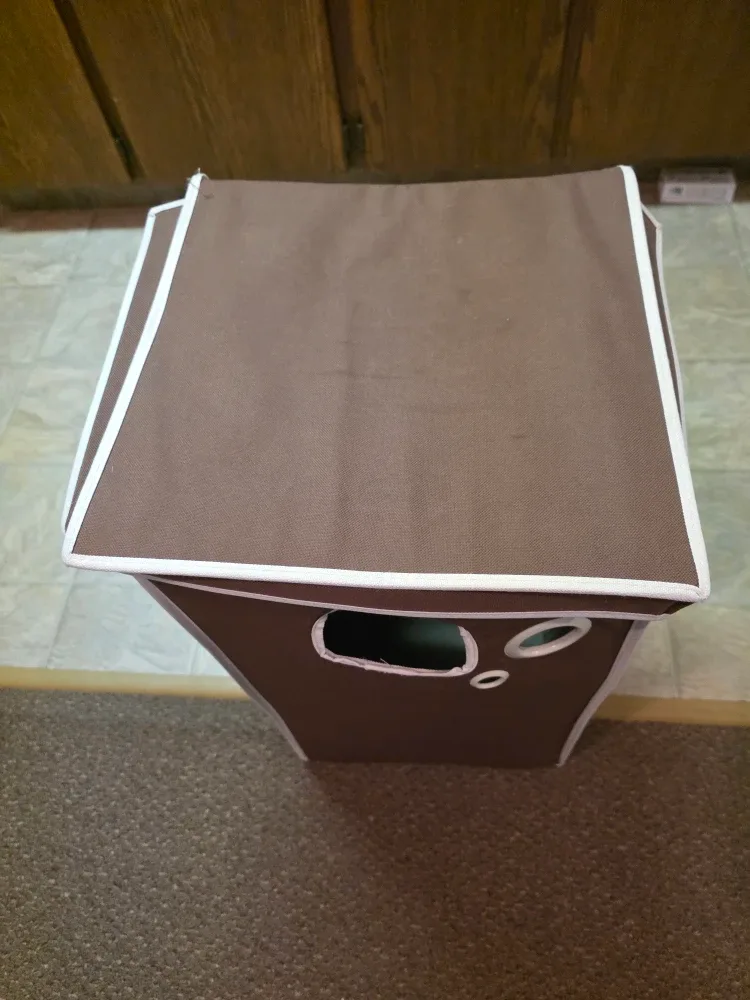 Home Collection Brown Laundry Hamper image indicator(3)