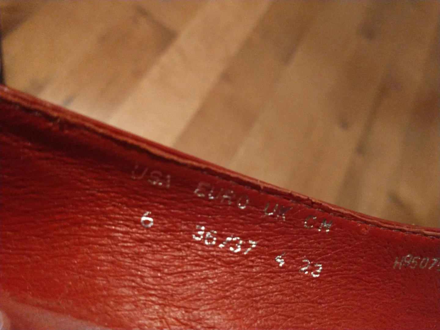 Hush Puppies red pumps size 6 image indicator(5)