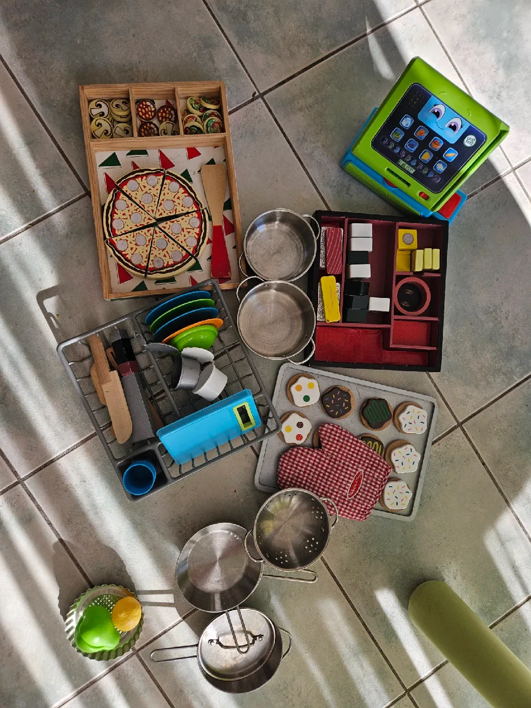 IKEA Duktig Play Kitchen image indicator(3)