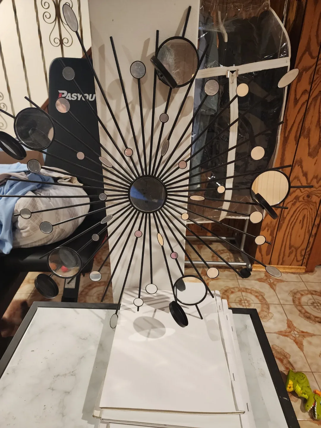 Starburst Mirror Wall Decor image indicator(2)