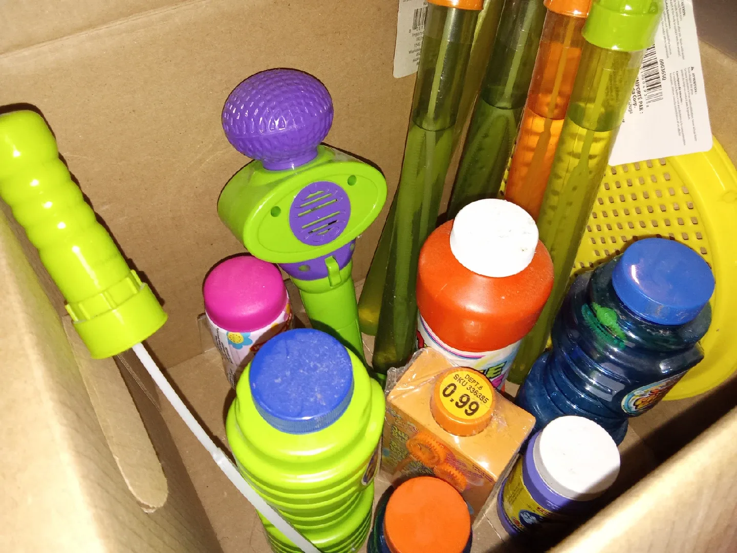 Bubble Wands & Bucket Toys, bubbles image indicator(2)