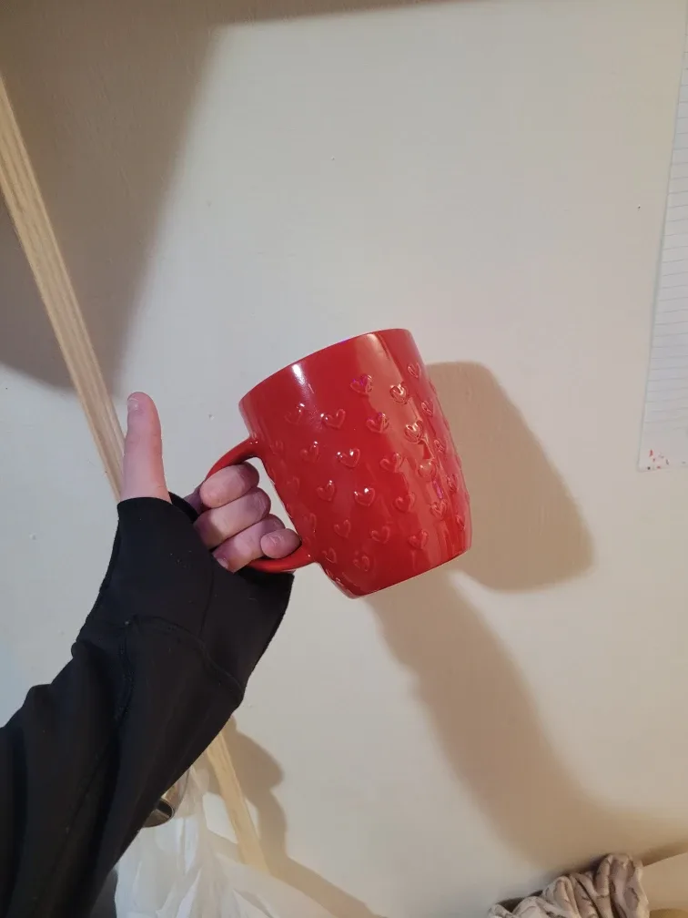 Red Mug with Hearts image indicator(5)