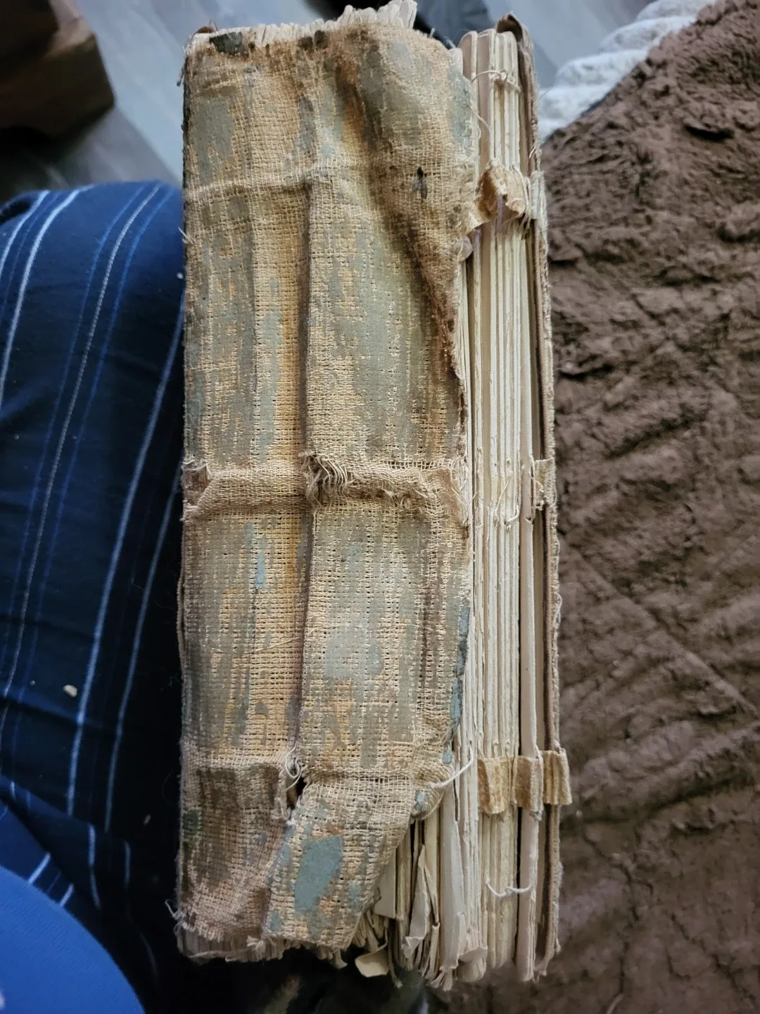 The Library Dictionary of the English Language image indicator(9)