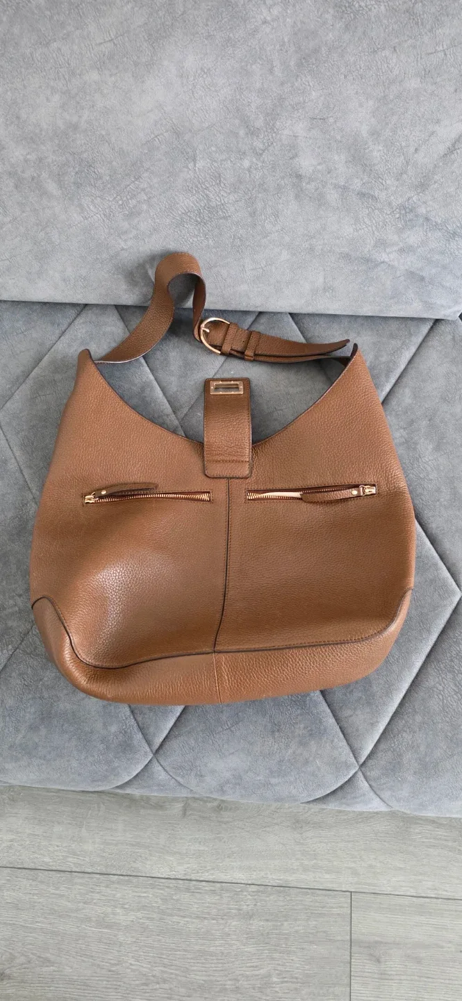 Tan Leather Shoulder Bag image indicator(2)