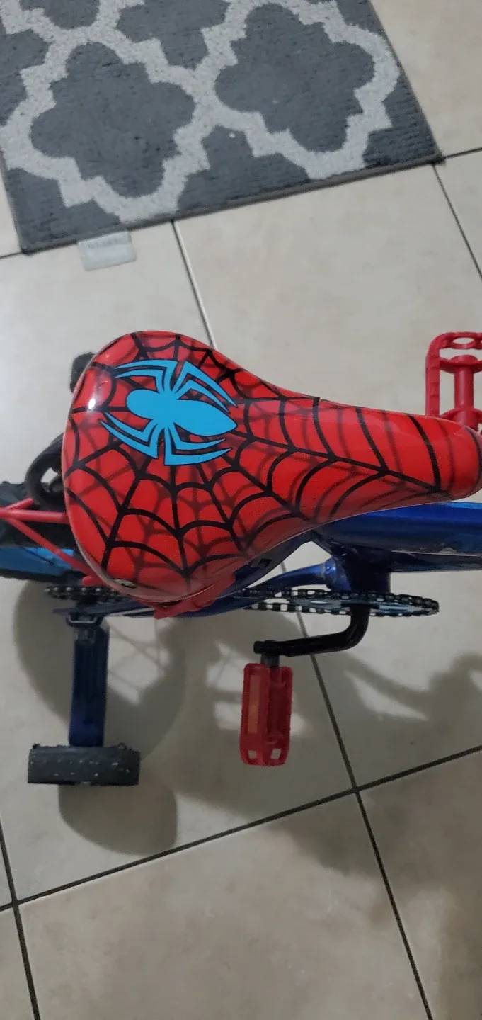 Spiderman Kids' Bike - Great Condition! image indicator(6)