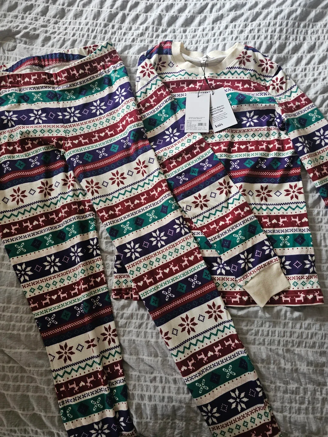 Knick Family Pajamas Women's Set image indicator(2)