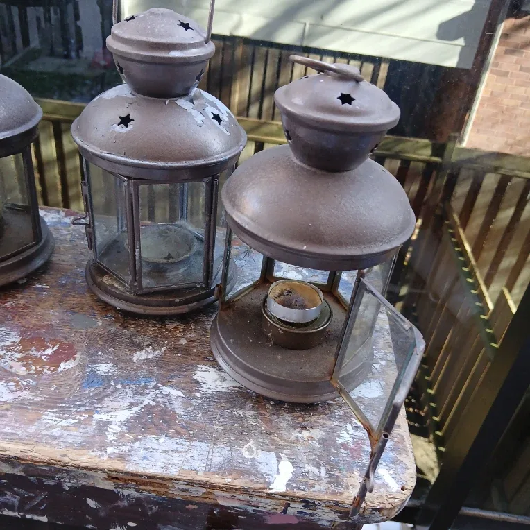 Set of 4 Decorative Metal Lanterns image indicator(2)