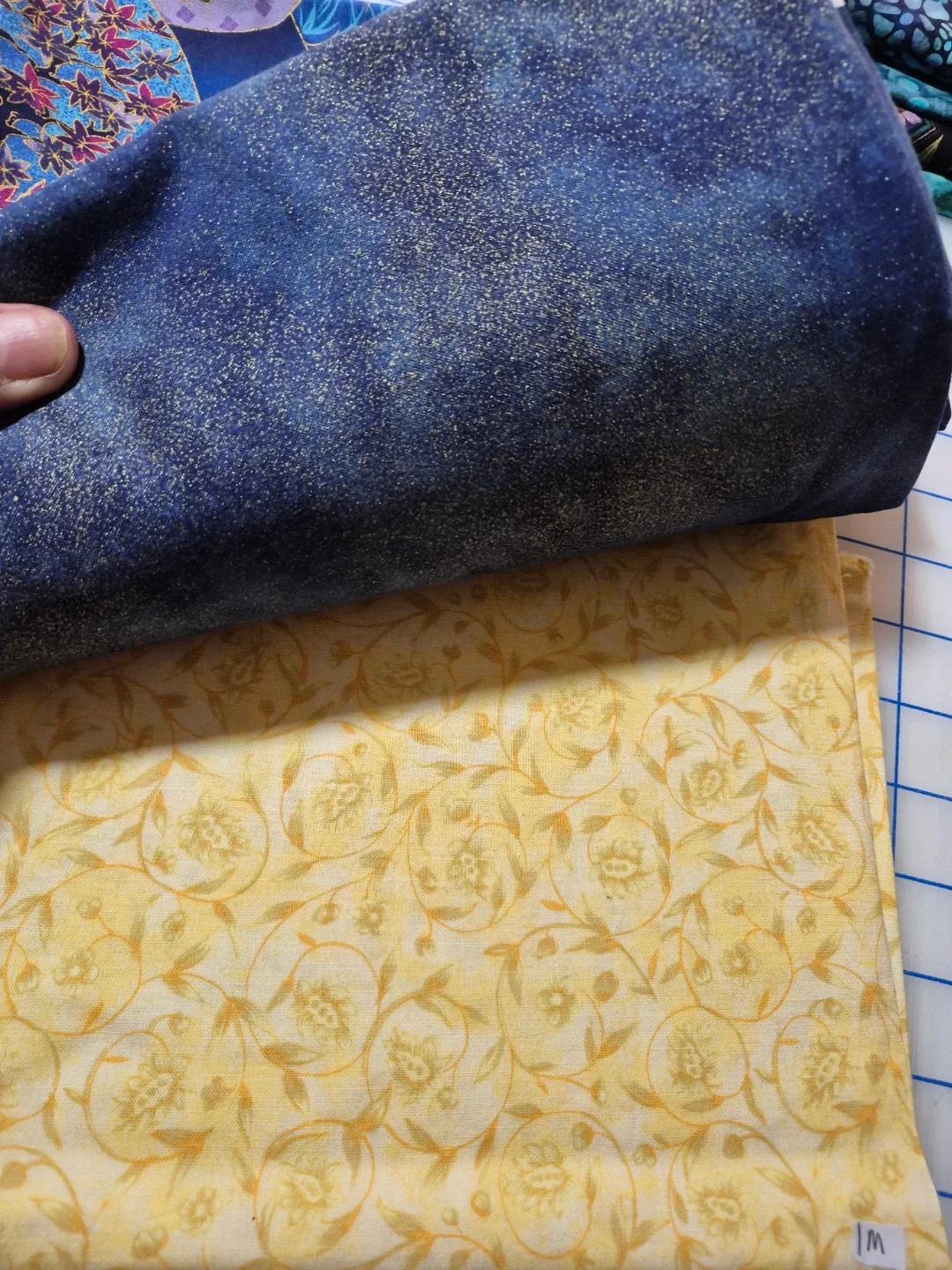 Assorted Fabric Pieces - 1m Lengths image indicator(2)