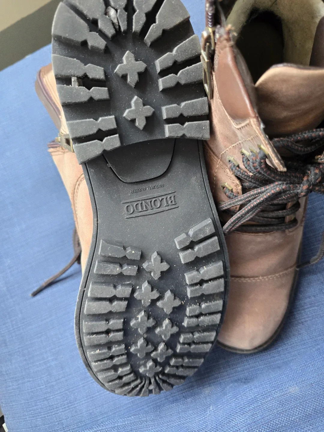 Waterproof Brown Insulated Winter Hiking Boots size 11 image indicator(6)