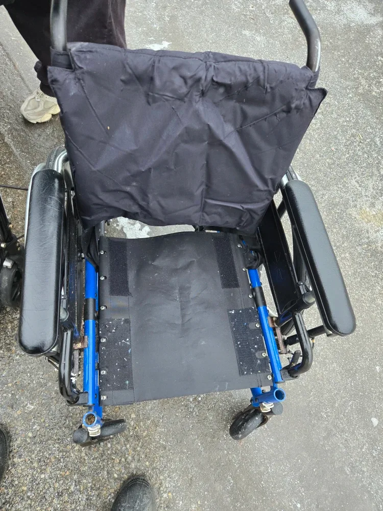 Wheelchair - Blue image indicator(3)