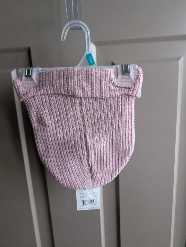 BNWT Womens winter hat