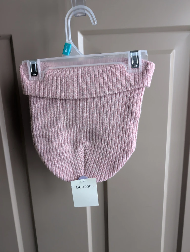 BNWT Womens winter hat - photo 2