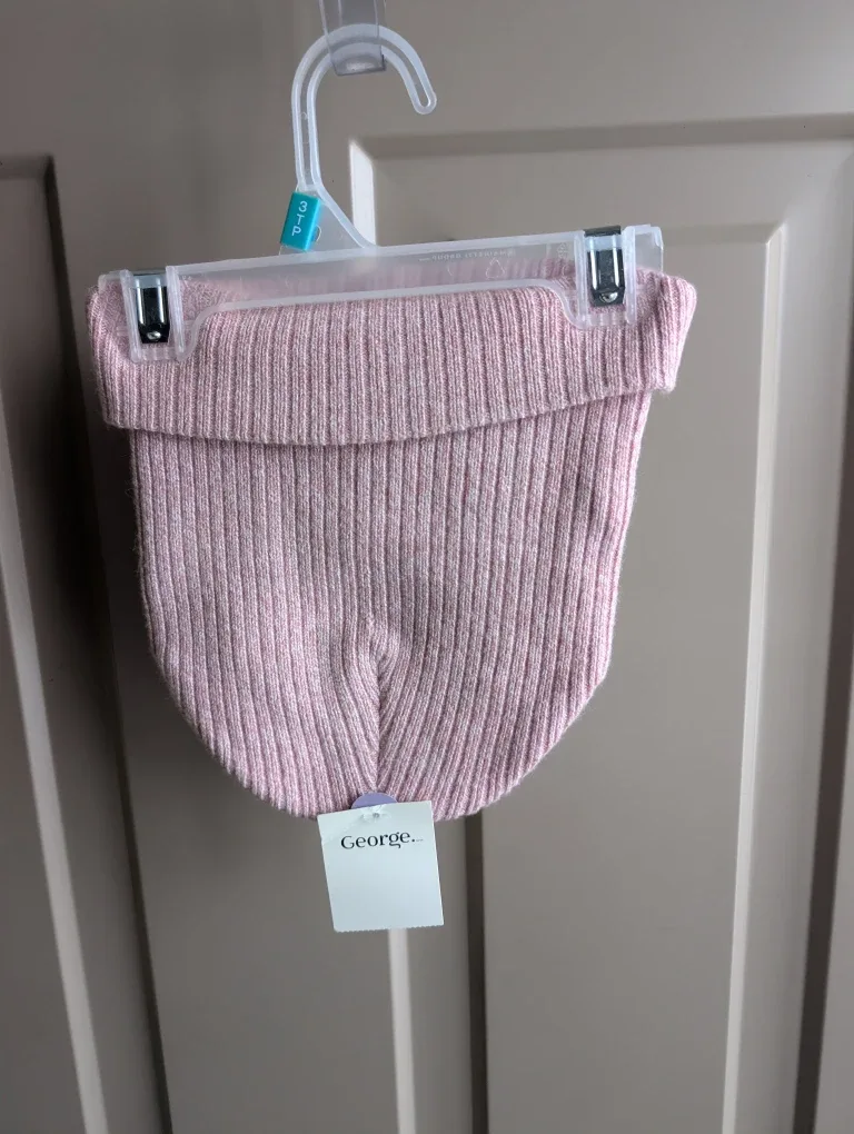 BNWT Womens winter hat image indicator(2)