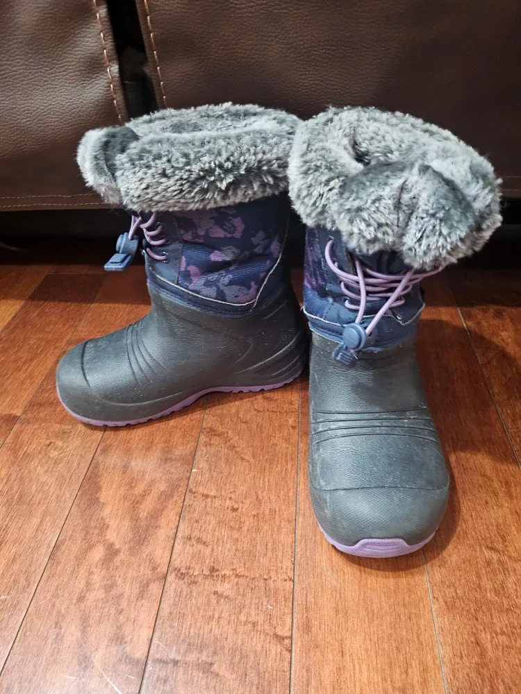 XMTN Winter Boots - Size 12 image indicator(4)