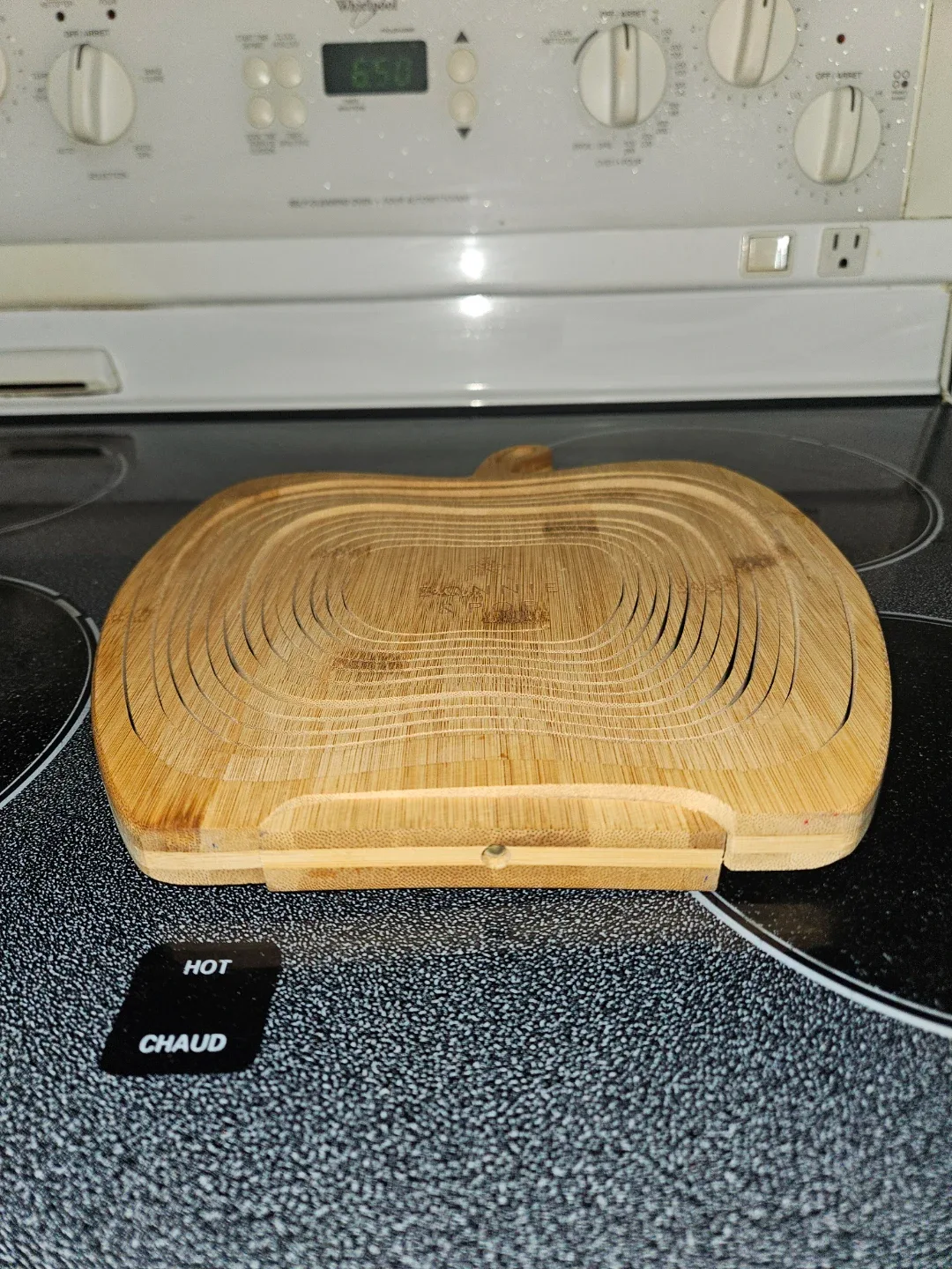 Bonnie & Pop Wooden Collapsible Fruit Basket image indicator(3)