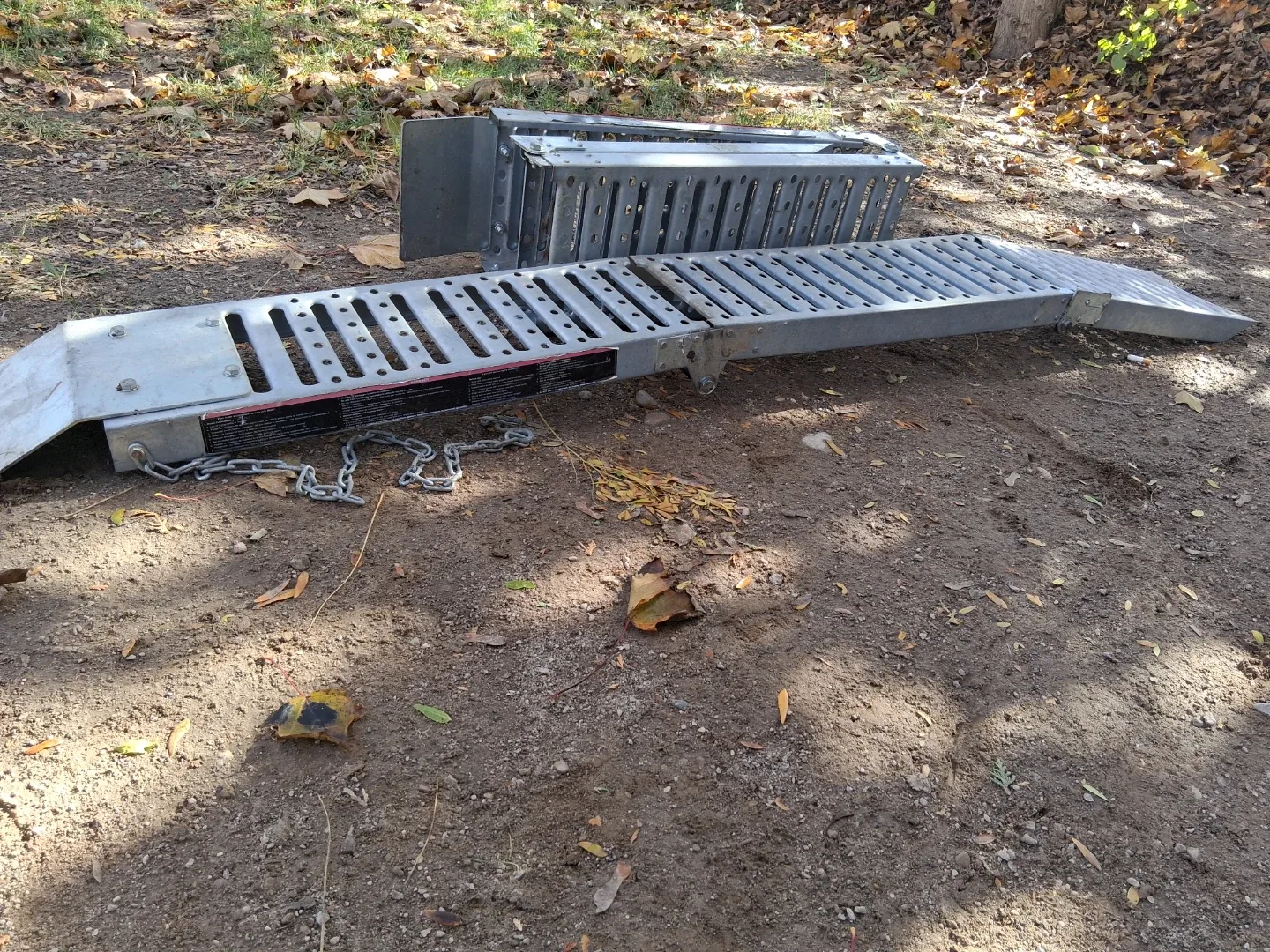 Folding steel Ramps image indicator(2)