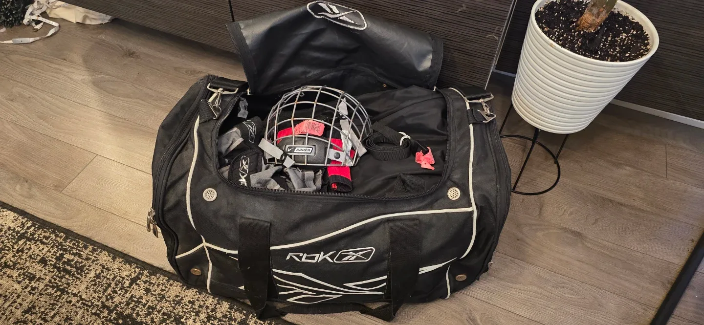 Hockey Gear Set: CCM Pants, Reebok Helmet & More thumbnail