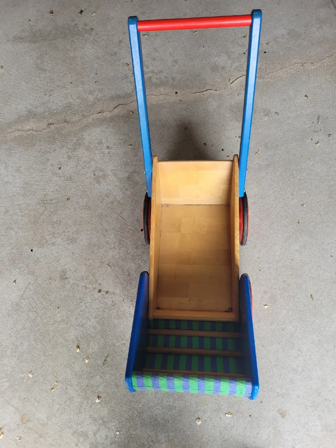 Hape Wooden Baby Walker image indicator(2)