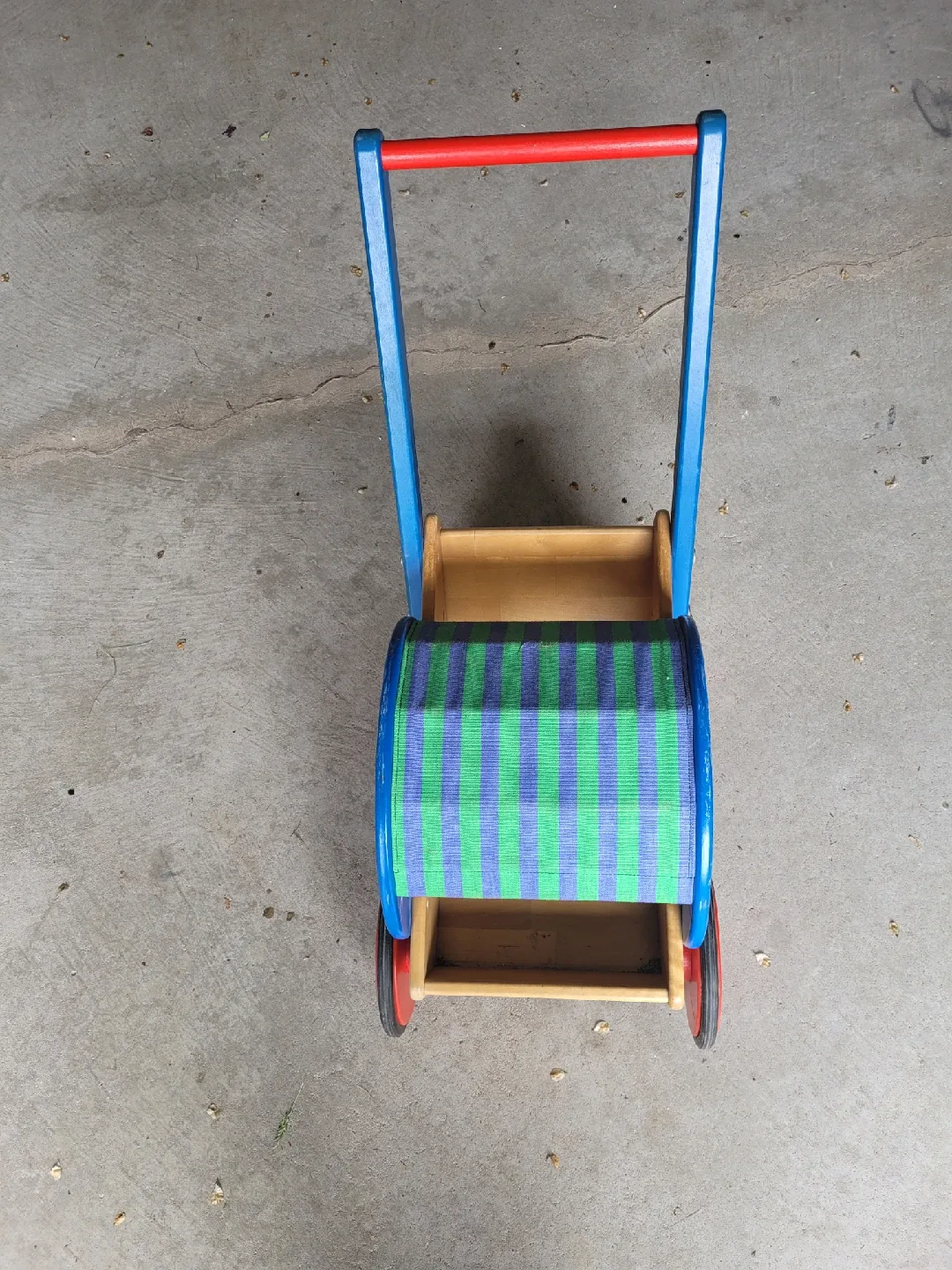 Hape Wooden Baby Walker image indicator(3)