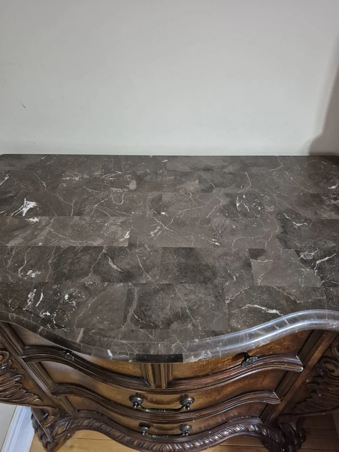 Ornate Bedroom Set - Dresser, Nightstands, Bed image indicator(6)