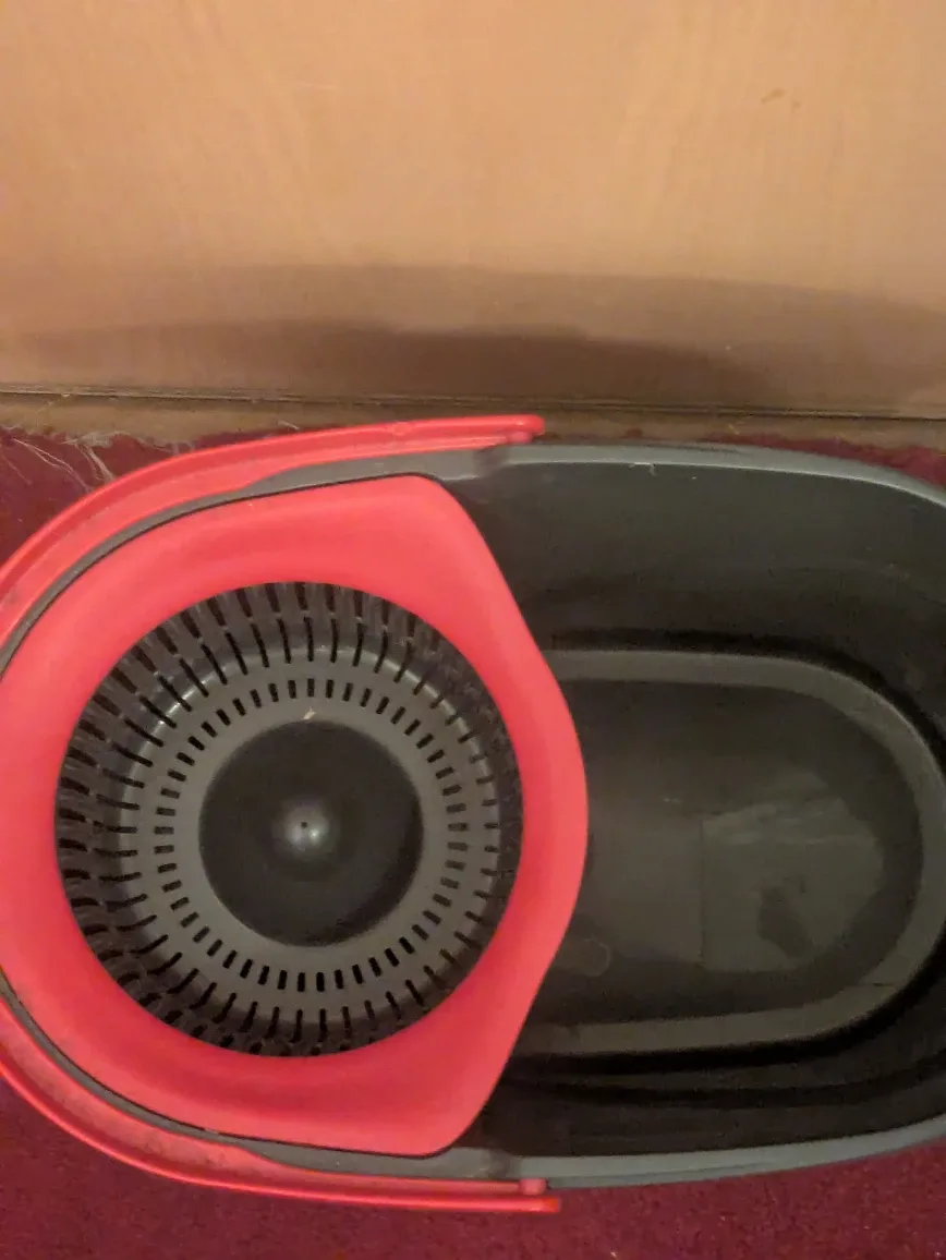Spin Mop Bucket - Red & Grey image indicator(2)