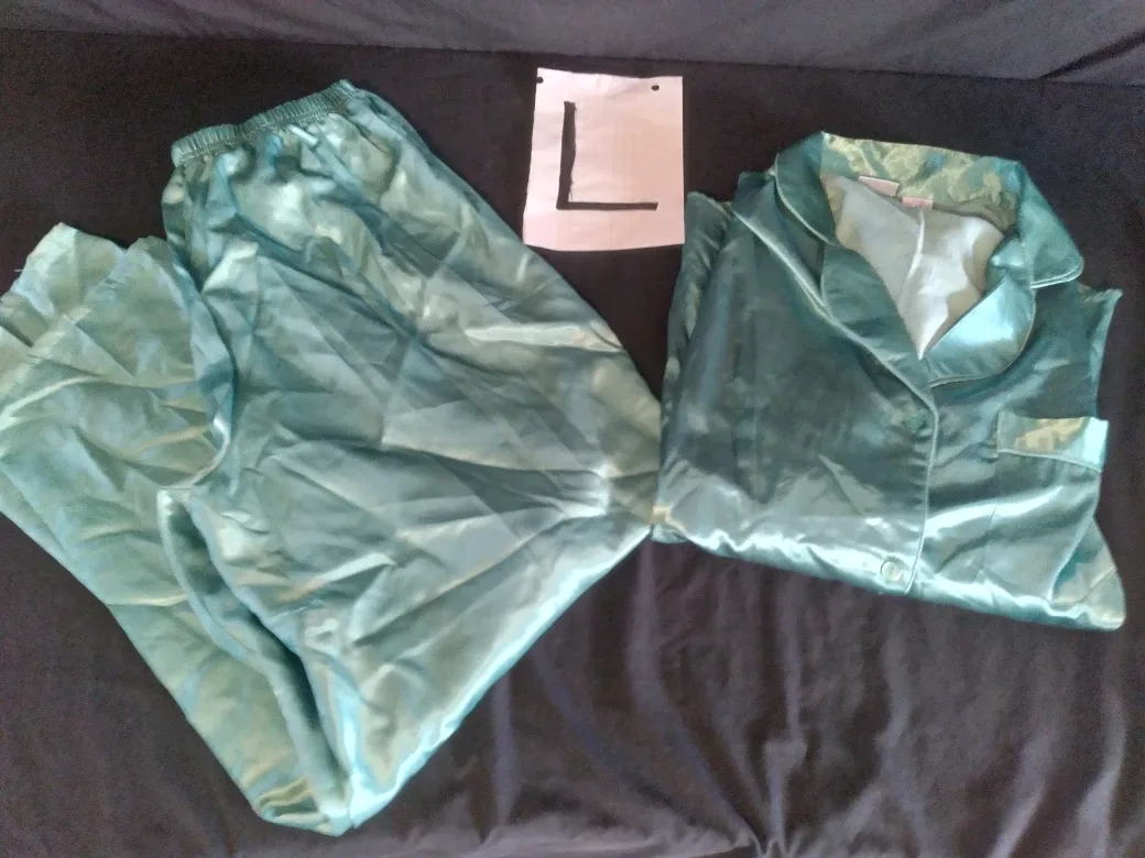 Large women's clothing image indicator(2)