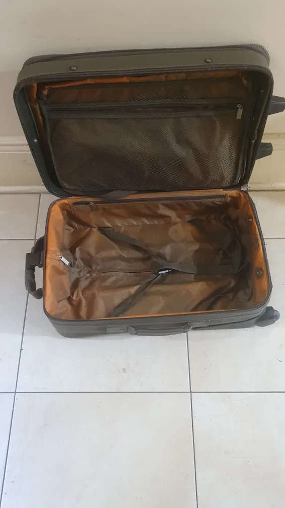 Metropolis Carry-on Luggage image indicator(4)