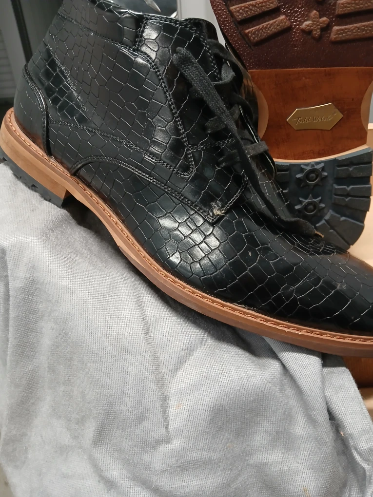 Todd Welsher Black Alligator Print Boots Size 11.5 - photo 3