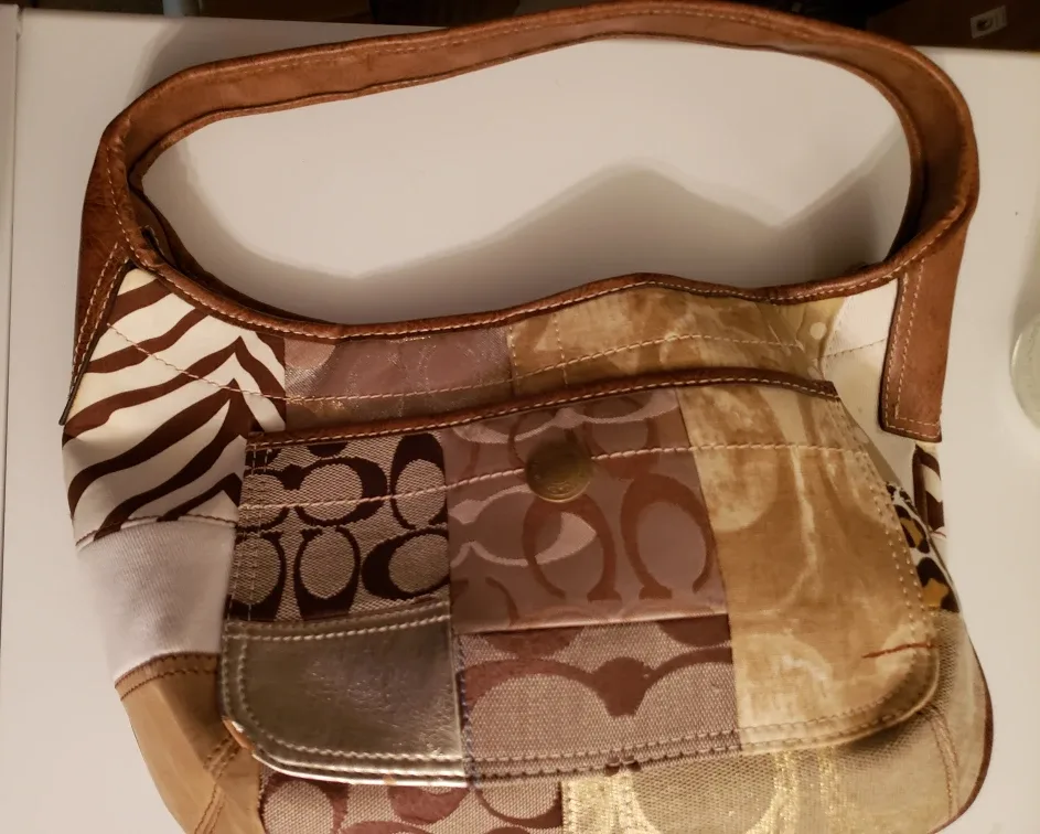 Coach Hobo Bag - M04K-10808