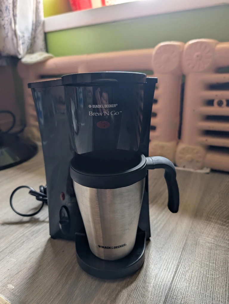 Black+Decker Brew N' Go Personal Coffee Maker - photo 3