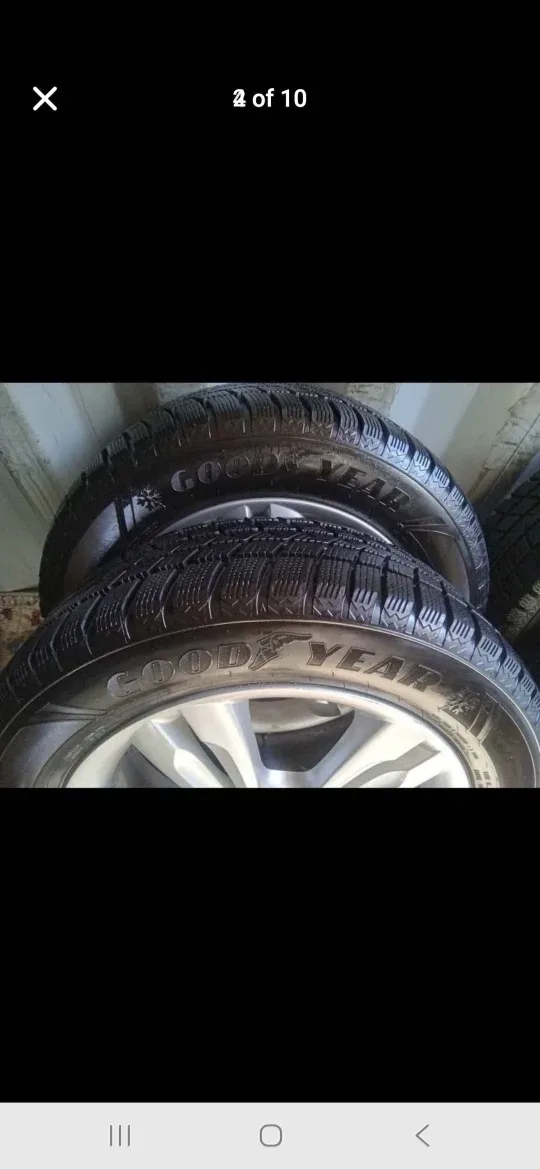 Hyundai Wheels with Goodyear Winter Tires image indicator(10)