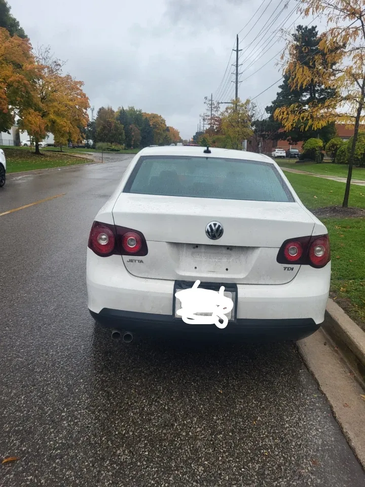Volkswagen Jetta TDI - White image indicator(3)