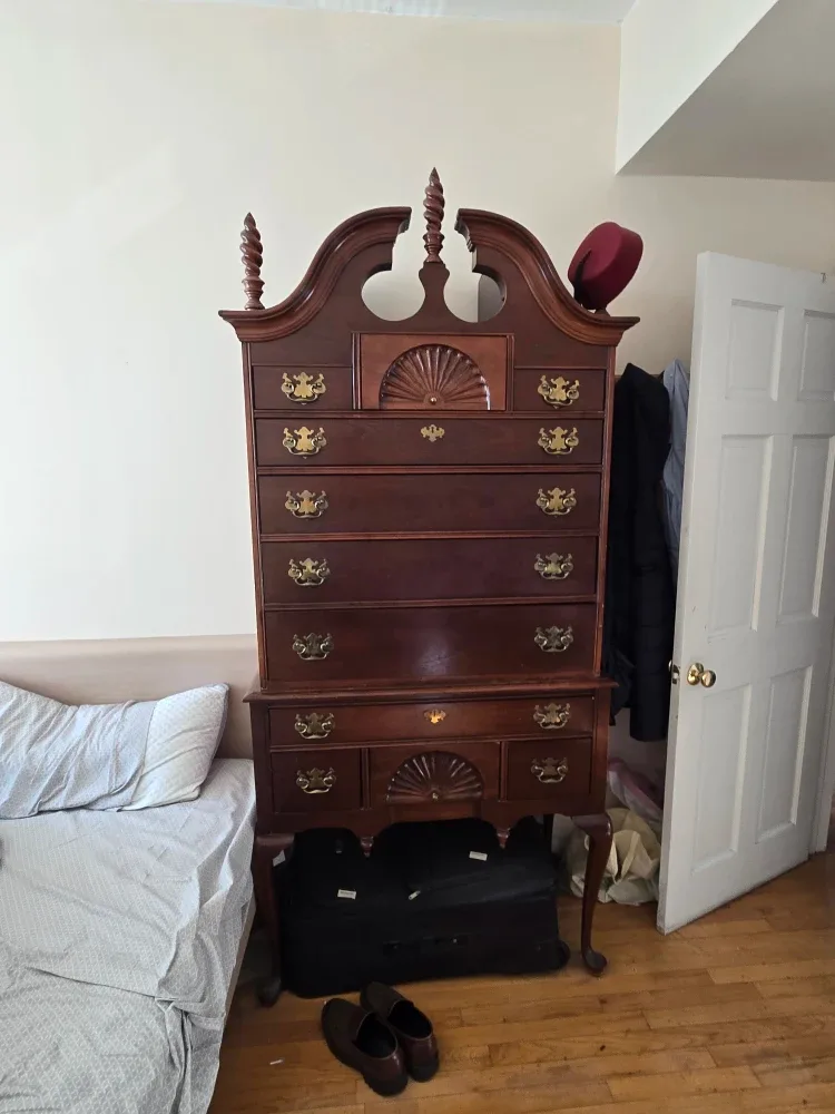 Antique Style Wooden Chest of Drawers image indicator(3)