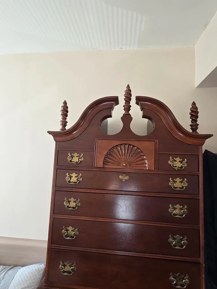 Antique Style Wooden Chest of Drawers image indicator(4)