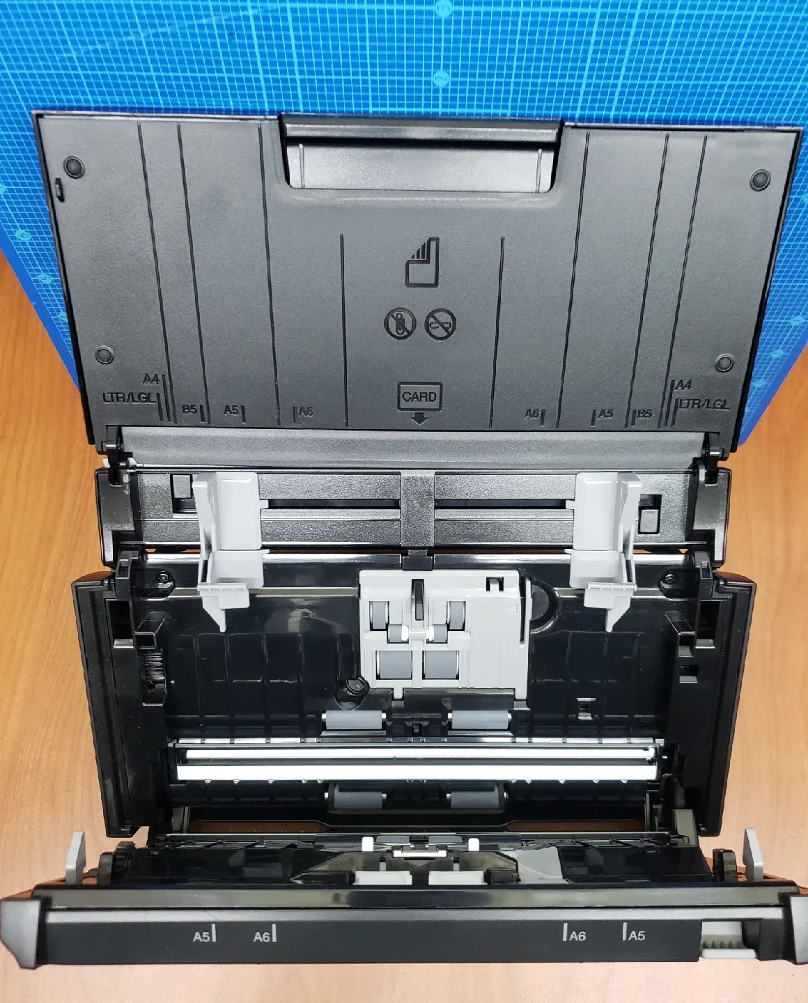 Epson DS-510 Color Document Scanner image indicator(4)